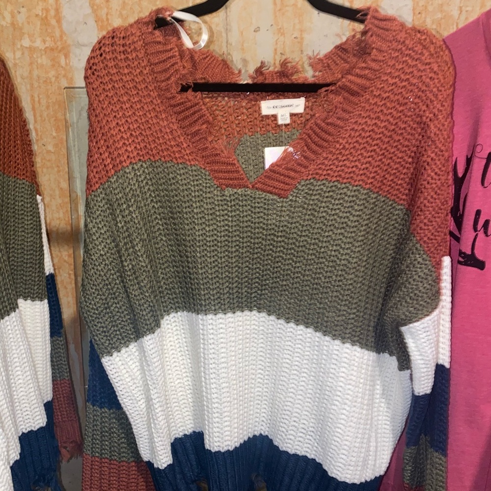 M/L ee:some sweater. Multicolor